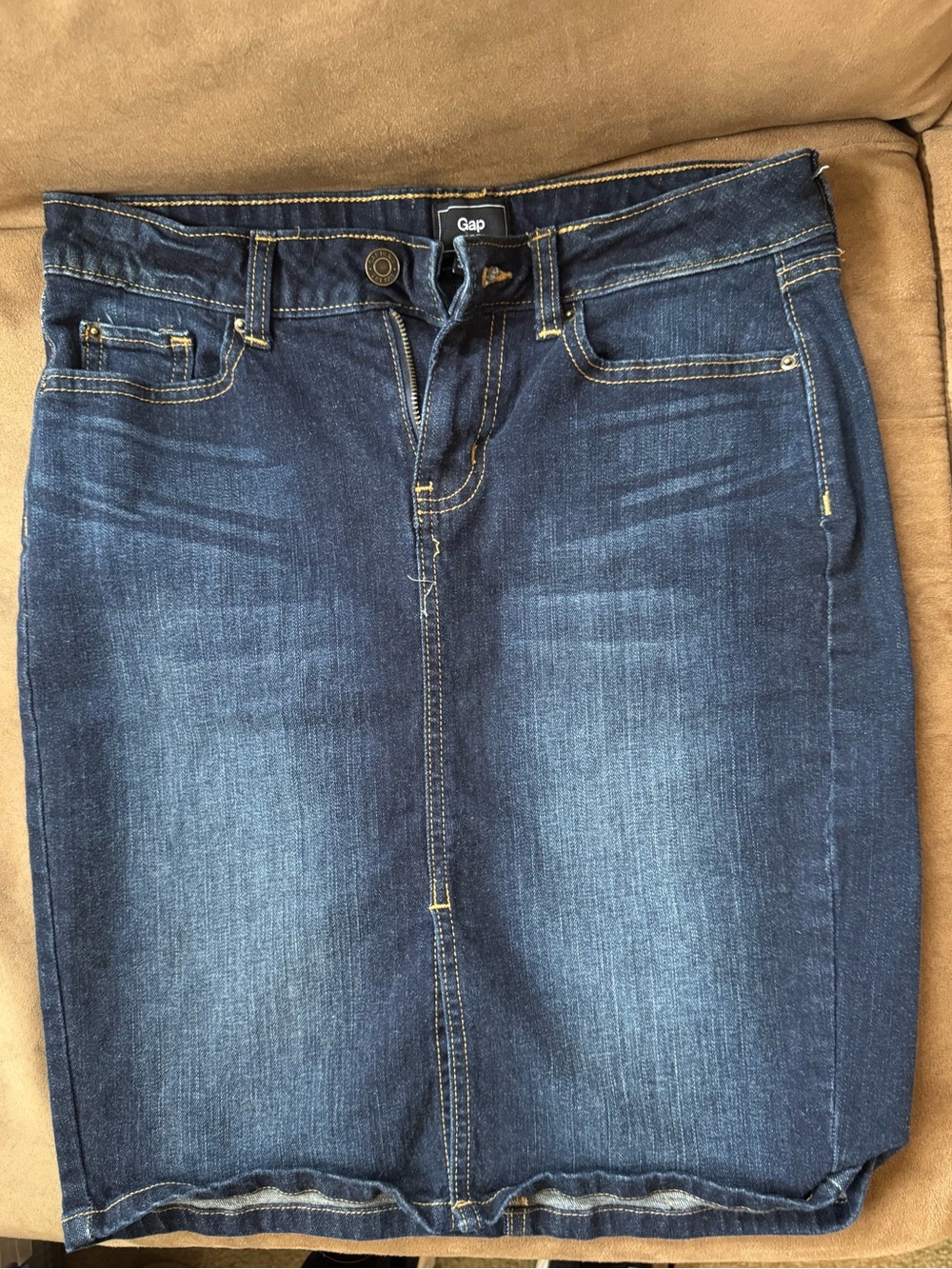 GAP Women’s Dark Blue Straight Leg Jeans